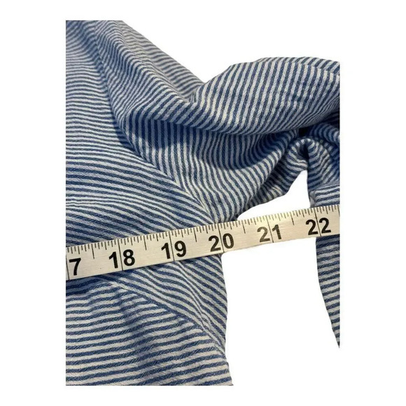 Style & Co Women’s Medium Blue & White Eyelet Hem Smocked Tunic - Picture 5 of 7